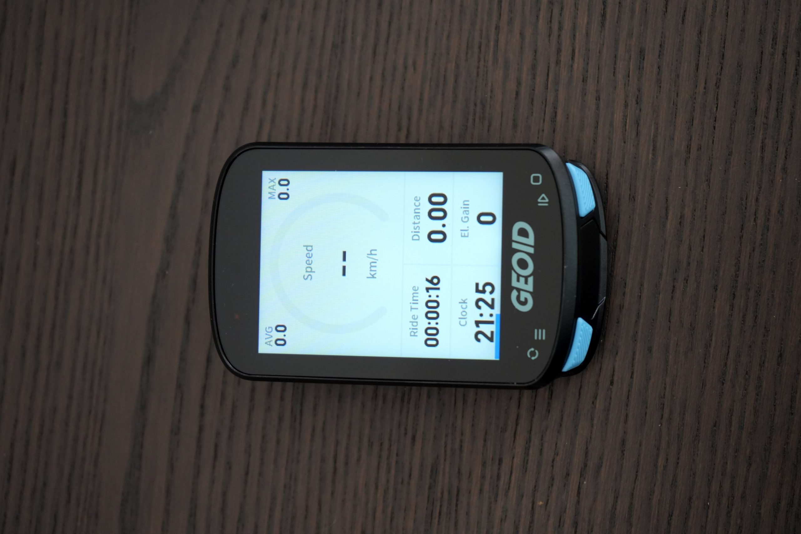 First Look at GEOID's CC600 Smart GPS Bike Computer – Heiden.io